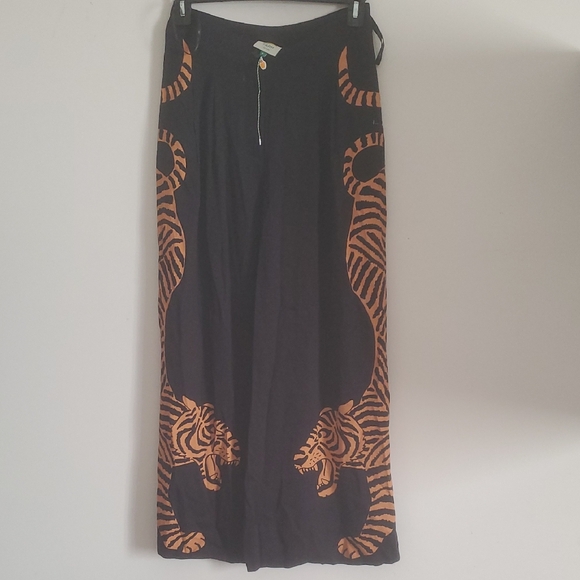 MWOT FARM RIO BLACK TIGER WIDE LEG PAMTS IN BLACK - Picture 5 of 11